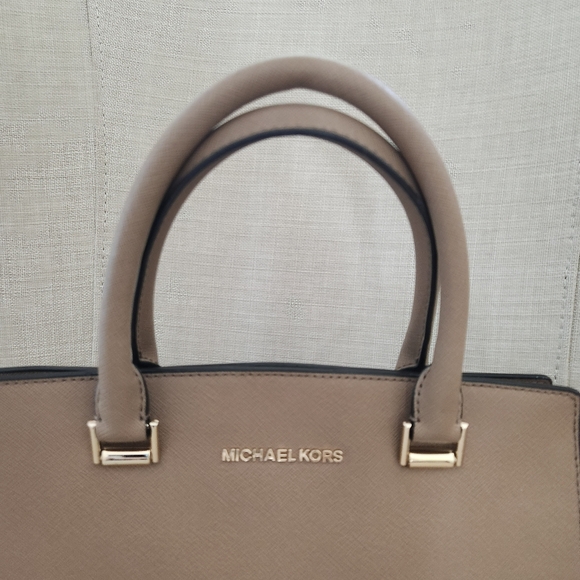 Michael Kors Saffiano Leather Satchel with New Crossbody Straps - Picture 2 of 16
